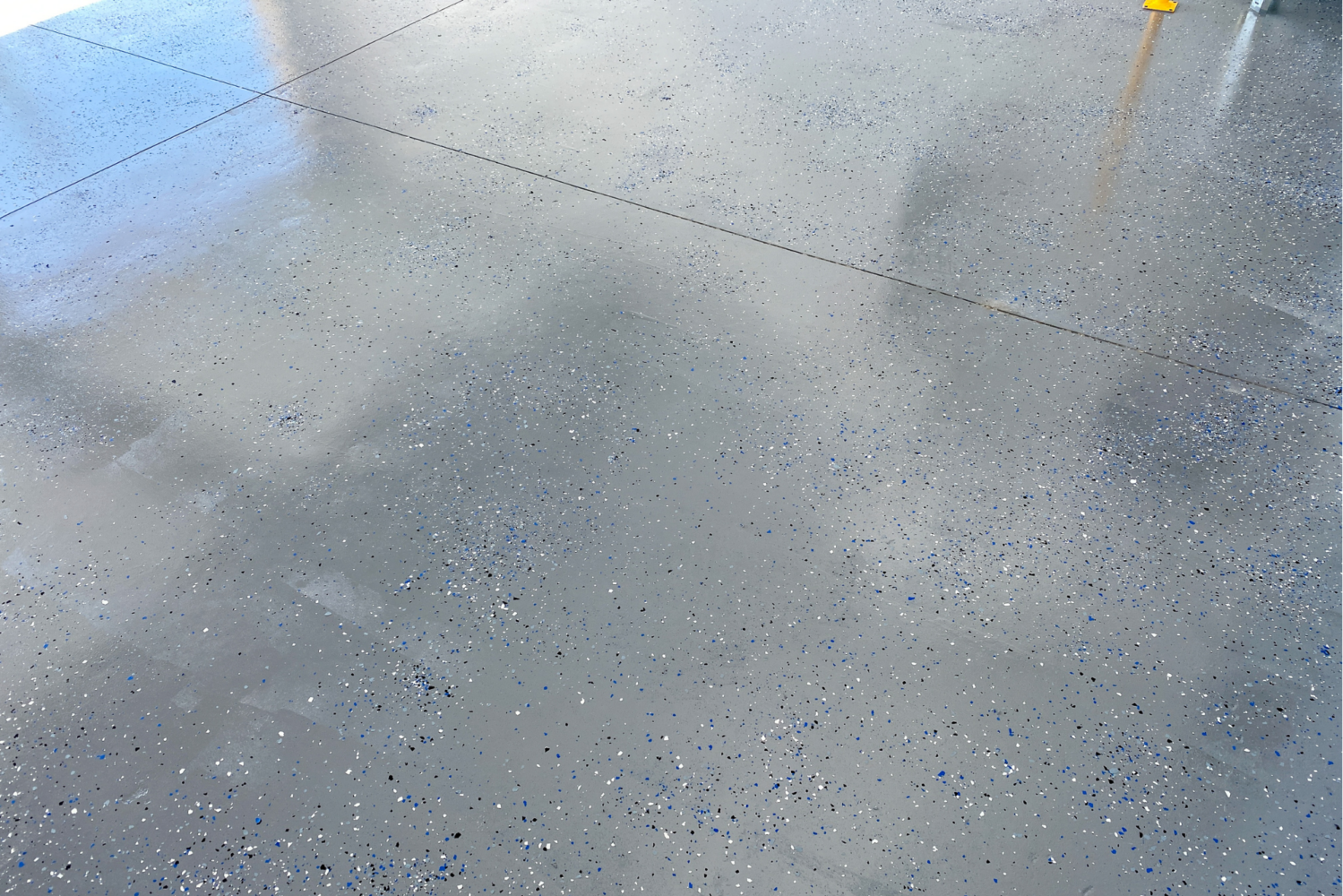 Vinyl chip epoxy flooring