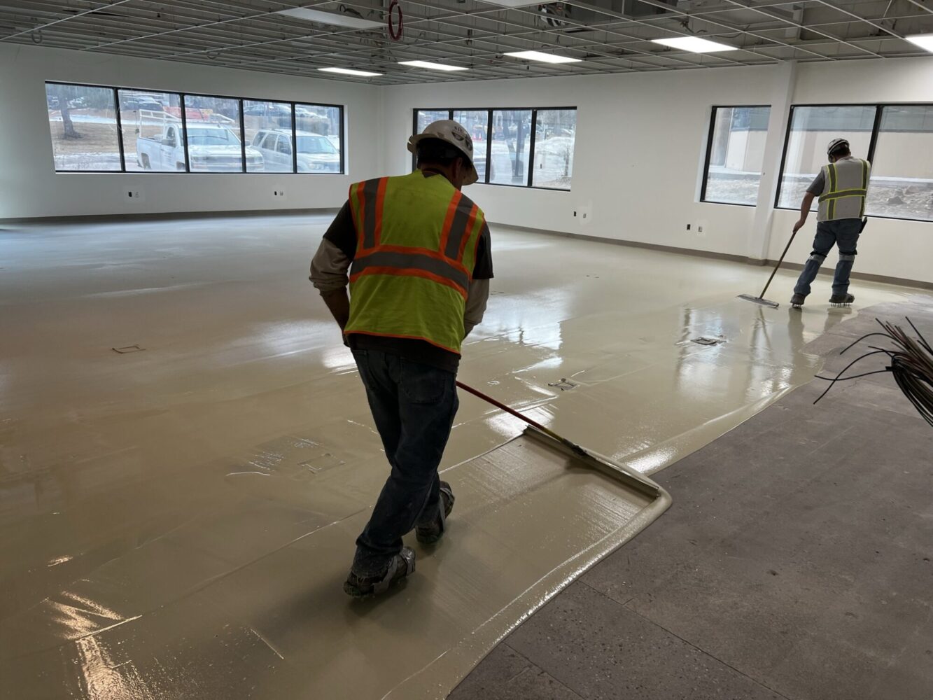 Epoxy floor installation in a single color