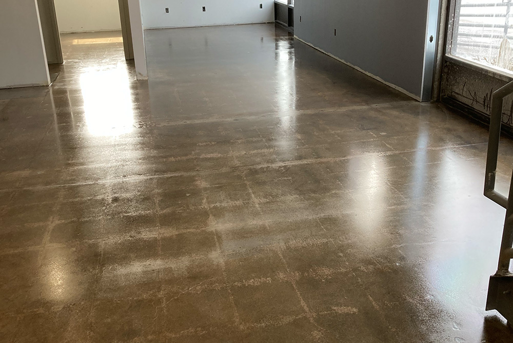 laying epoxy floor